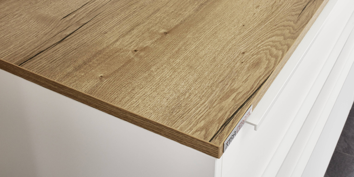 Werkbladen moeten bestand zijn tegen de meest uiteenlopende keukentaken en garant staan voor maximale hygiëne en duurzaamheid.